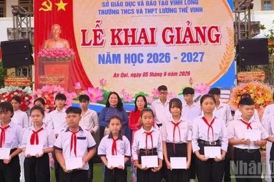 Vĩnh Long nô nức khai giảng năm học mới