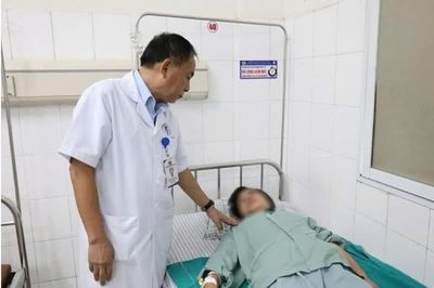 Bác sĩ chỉ dấu hiệu cảnh báo u não nhiều người thường bỏ qua