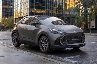 [GALLERY] Cận cảnh Toyota C-HR GR Sport 2027 mới - thể thao và mạnh mẽ hơn