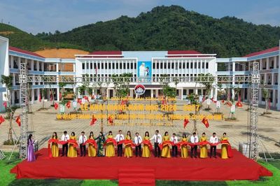 Tiếng trống ở những ngôi trường mới giữa đại ngàn