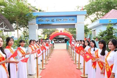 Rạng rỡ ngày khai giảng ở vùng Đất Mũi, Cà Mau