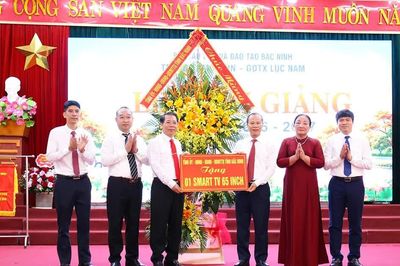 Lãnh đạo tỉnh Bắc Ninh dự Lễ khai giảng năm học mới