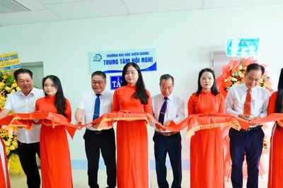 Trường Đại học Kiên Giang khánh thành Trung tâm Hội nghị hiện đại
