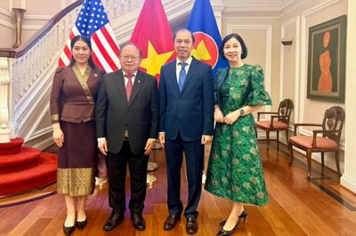 Thắm tình Việt-Lào tại Đại sứ quán Việt Nam ở Hoa Kỳ dịp Quốc khánh