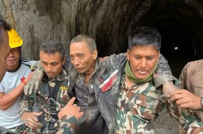 Công dân Trung Quốc sống sót sau 10 ngày mắc kẹt trong đường hầm Nepal