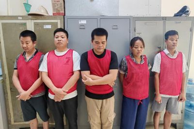 Phê chuẩn khởi tố 5 bị can trong vụ đổ trái phép hơn 33.500 tấn chất thải xây dựng