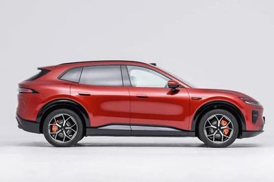 SUV hạng D thiết kế đẹp, công suất 449 mã lực, giá chưa tới 600 triệu đồng