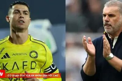 HLV Ange Postecoglou tiết lộ Cristiano Ronaldo khiến ông chọn Al Nassr