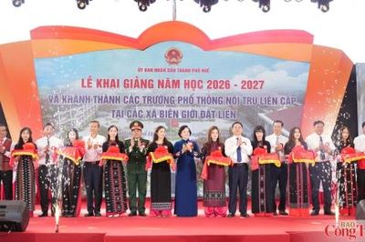 Phó Thủ tướng Phạm Thị Thanh Trà dự khai giảng, khánh thành trường nội trú A Lưới 3