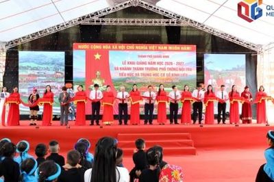 Phó Chủ tịch Thường trực Quốc hội Đỗ Văn Chiến dự khai giảng tại Trường Phổ thông nội trú TH và THCS Bình Liêu
