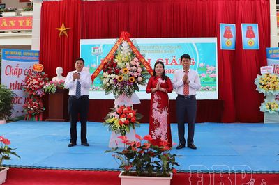 Rộn ràng ngày khai giảng tại Trường Trung học cơ sở Him Lam