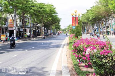 Ngang qua con đường ngày xưa ấy