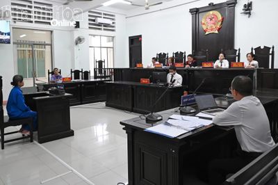 Hứa giúp chuyển mục đích sử dụng đất rồi chiếm đoạt tiền