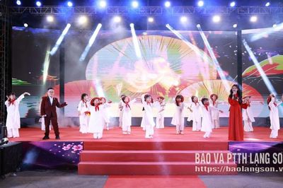 Đa dạng chuỗi hoạt động chào năm học mới tại Không gian văn hóa đường Hùng Vương
