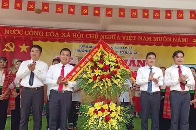 Các đồng chí lãnh đạo tỉnh Phú Thọ dự lễ khai giảng năm học 2026 - 2027