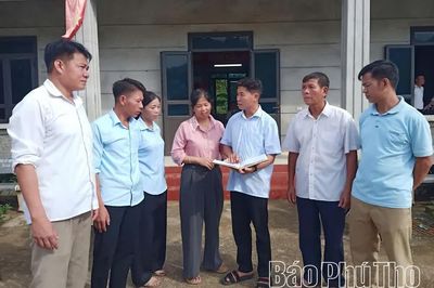 Chi bộ mạnh bắt đầu từ sinh hoạt thực chất