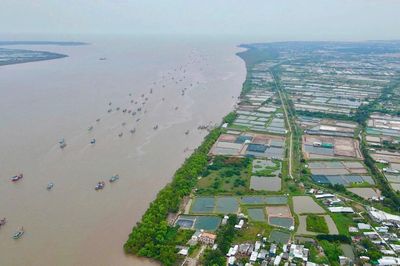 Gỡ 'nút thắt' kết nối để đánh thức hệ thống cảng Vĩnh Long