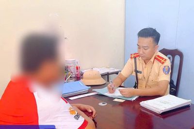 Phạt chủ xe và tài xế ở Phú Thọ do lái xe đầu kéo ra đường khi đã bị tước giấy kiểm định