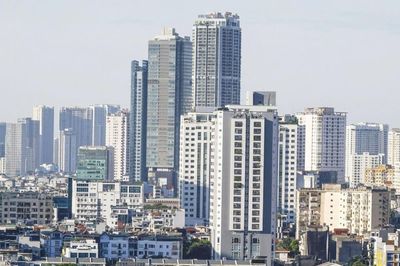 Doanh nghiệp bất động sản lãi lớn, nhưng áp lực tài chính hiện hữu