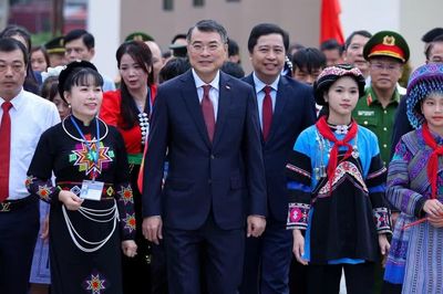 Mỗi ngôi trường được đưa vào hoạt động là điểm tựa của niềm tin và tương lai