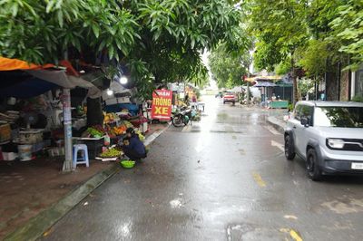 Tổ chức chợ tạm an toàn, chặn tái lấn chiếm vỉa hè