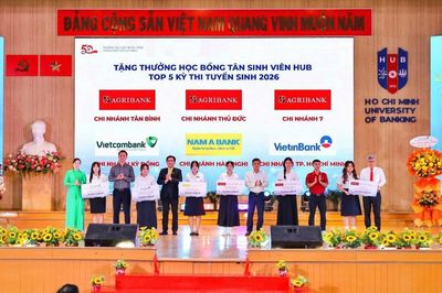 Trường Đại học Ngân hàng Thành phố Hồ Chí Minh khai giảng năm học mới với dấu ấn 50 năm phát triển