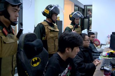 Từ cán bộ xuất sắc tập đoàn công nghệ thành 'bình phong' cho hệ thống Xôi lạc TV