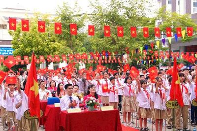 Hơn 27.000 học sinh phường Xuân Phương nô nức khai giảng năm học mới
