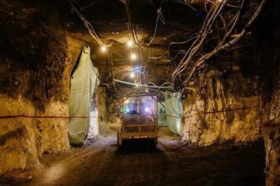 Cận cảnh bên trong nơi sản xuất hơn 8 tấn vàng mỗi năm
