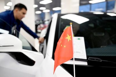 Có ngáng chân xe Trung Quốc được mãi?