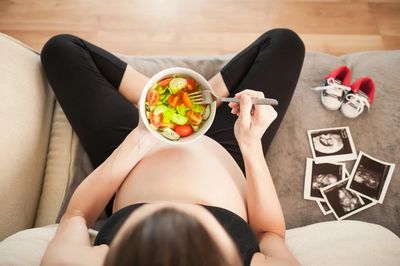 Điều gì xảy ra khi bà bầu ăn uống thiếu dinh dưỡng?