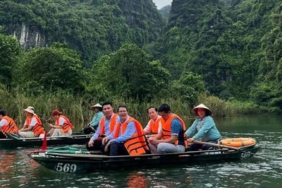 Định vị lại du lịch trong cấu trúc phát triển quốc gia và yêu cầu cấp bách hoàn thiện thể chế