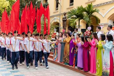 Phát huy truyền thống, viết tiếp tự hào mái trường Phan Đình Phùng