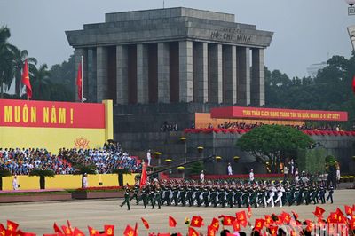 Đẩy mạnh học tập, thực hành theo Bác trong toàn quân