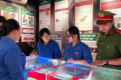 'Phủ xanh' địa bàn, chung tay đẩy lùi tội phạm ma túy
