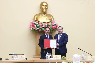 Trao Quyết định bổ nhiệm ông Nguyễn Việt Sơn làm Thứ trưởng Bộ Công Thương
