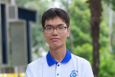 Thủ khoa đầu vào đại học với điểm kỷ lục, mê code từ lớp 8