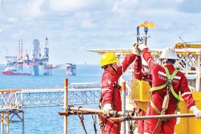 Giải mã dòng dầu trong đá móng Bạch Hổ