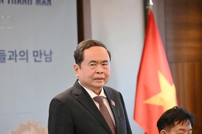 Chủ tịch Quốc hội Trần Thanh Mẫn gặp gỡ những người bạn Hàn Quốc