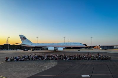 Tổng thống Trump tiếp tục sử dụng chuyên cơ Qatar tặng bất chấp lo ngại an ninh