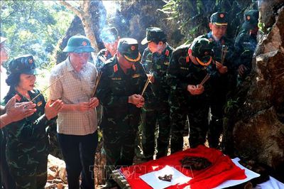 Không để đồng đội nằm lại phía sau