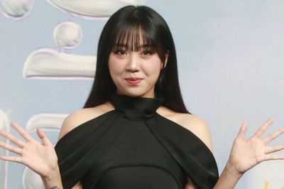 Lee Young Ji có hành động thiết thực cho người dân chịu ảnh hưởng bởi mưa lũ tại Hàn Quốc