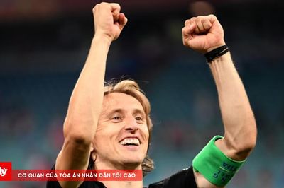 Luka Modric tiếp tục chinh chiến trong màu áo đội tuyển Croatia, tái hợp người thầy Slaven Bilic