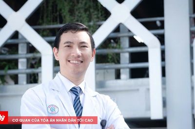Bác sĩ kể lại khoảnh khắc giúp thai phụ vượt cạn trên máy bay