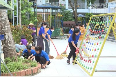 Phường Quang Trung ra quân tổng vệ sinh môi trường
