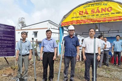 Khởi công sửa chữa đường vào thôn vùng sâu ở xã Nam Thành