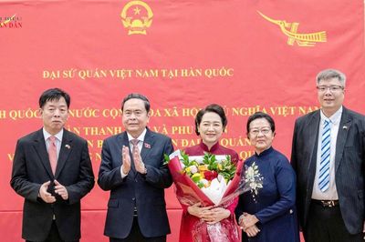 Chủ tịch Quốc hội Trần Thanh Mẫn: Phát huy vai trò cộng đồng người Việt Nam ở nước ngoài cần trở thành trọng tâm của ngoại giao nghị viện