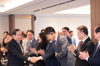 Chủ tịch Quốc hội Trần Thanh Mẫn gặp gỡ những người bạn Hàn Quốc