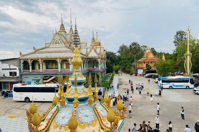 Chiêm bái tượng Phật nằm lớn nhất Việt Nam tại chùa Som Rong