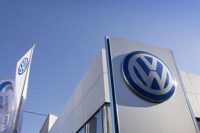 Lợi nhuận lao dốc, Volkswagen cắt giảm 50.000 nhân sự để chống đỡ xe điện Trung Quốc